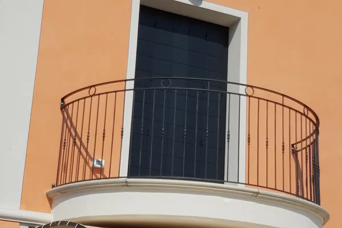 parapetto-in-metallo-semicircolare-parma